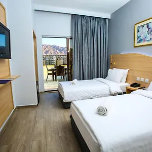 جولدن توليب العقبة
